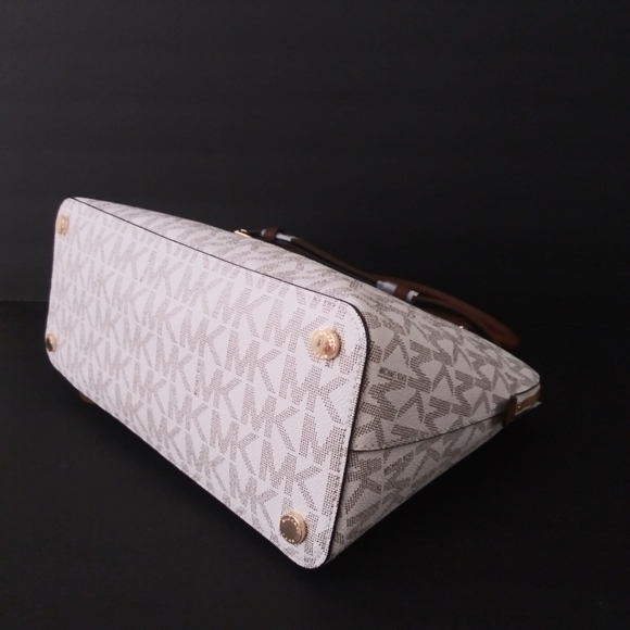 NWT MICHAEL KORS CINDY LARGE DOME SATCHEL HANDBAG - Picture 7 of 11